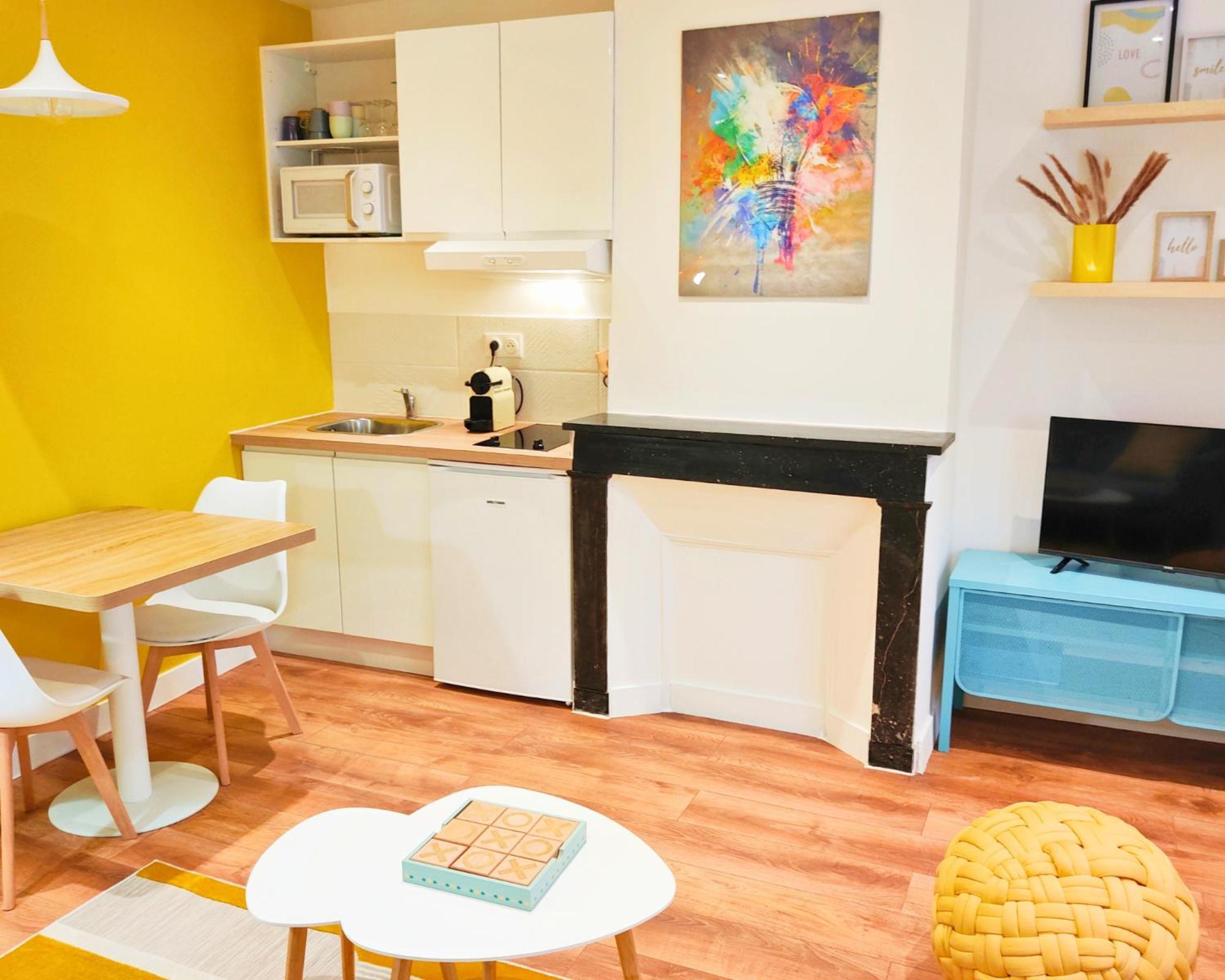 Contemporain Avec Terrasse - Plein Centre *